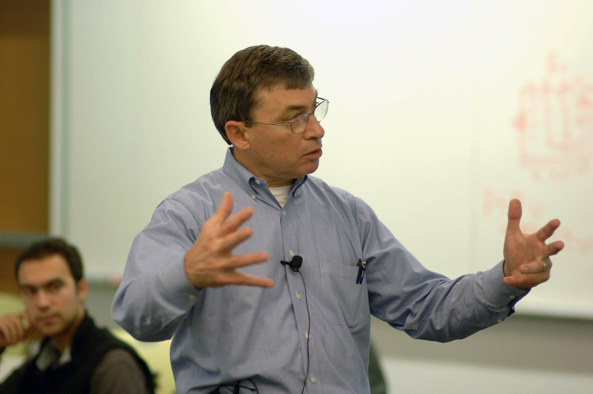 Thomas Kochan delivers a lecture in 2005.