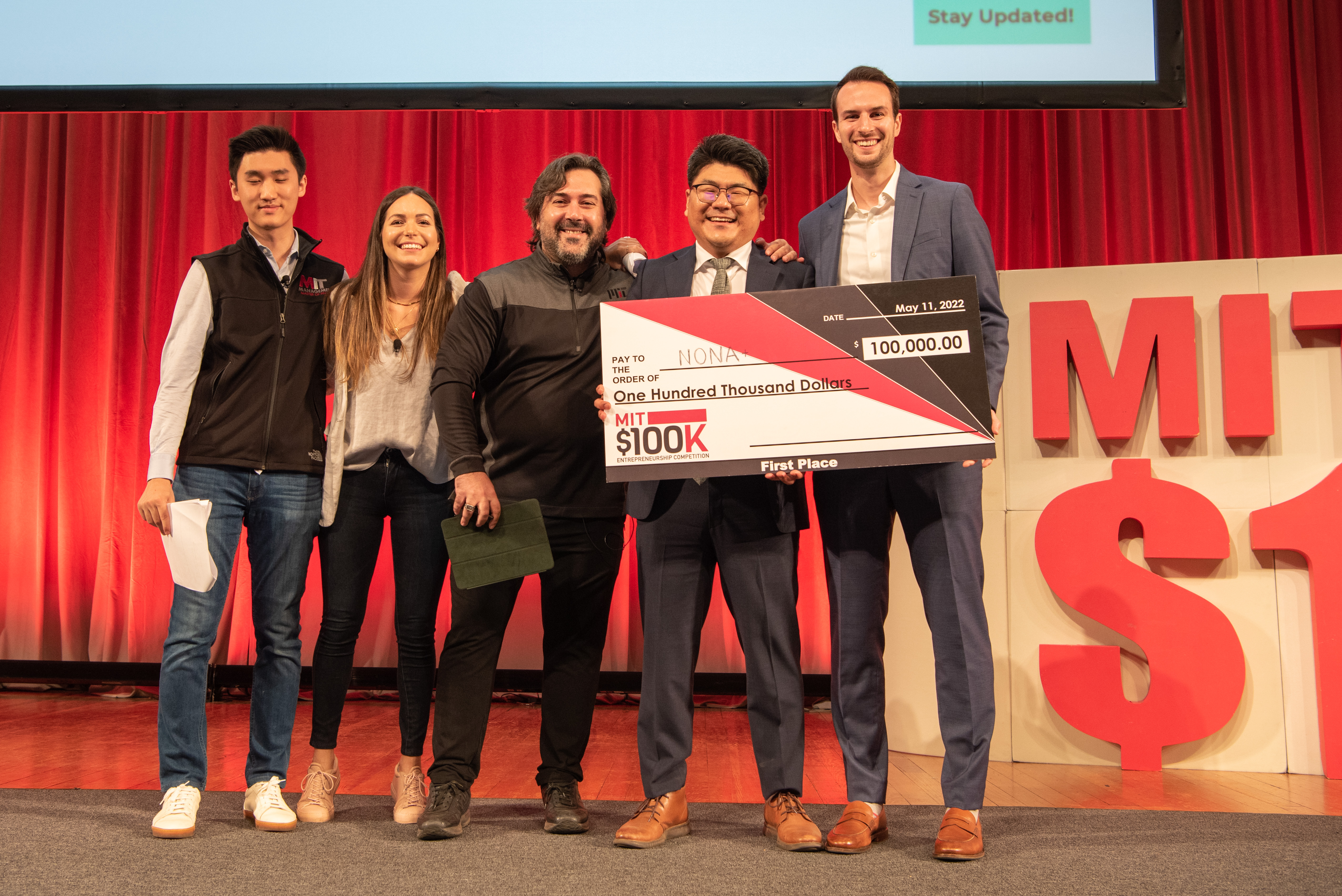 Nona accepts top prize at 2022 MIT $100K Entrepreneurship Competition