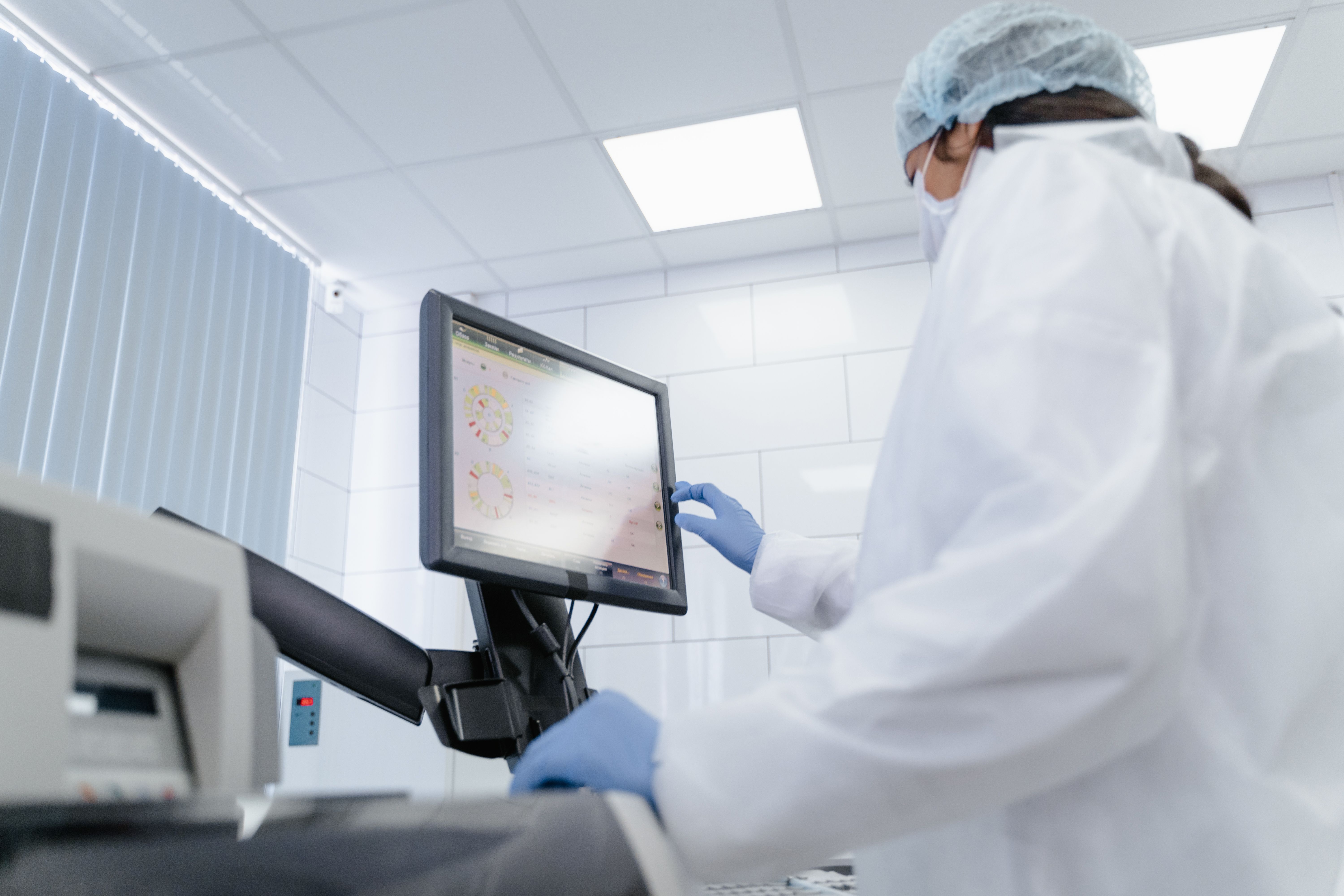 Image of technician in a healthcare setting
