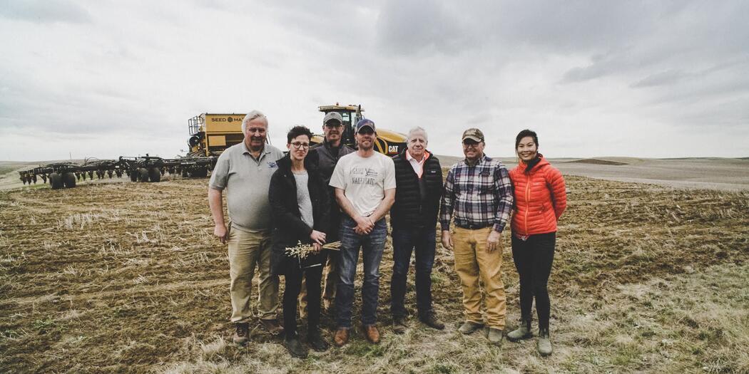 2019 S-Lab students Lara Ortiz-Luis and Zhenya Karelina visit a SowNaked oats field in Montana.