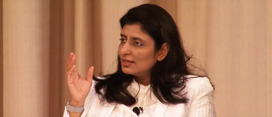 Harmeen Mehta speaking at MIT Sloan CIO Symposium