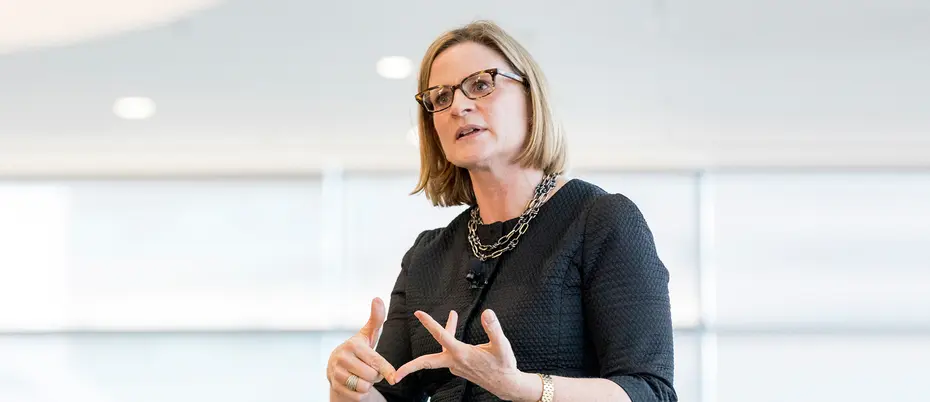 Ruth Sommers speaking at MIT Sloan