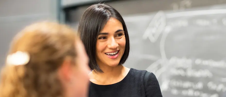 Zeynep Ton in class with students