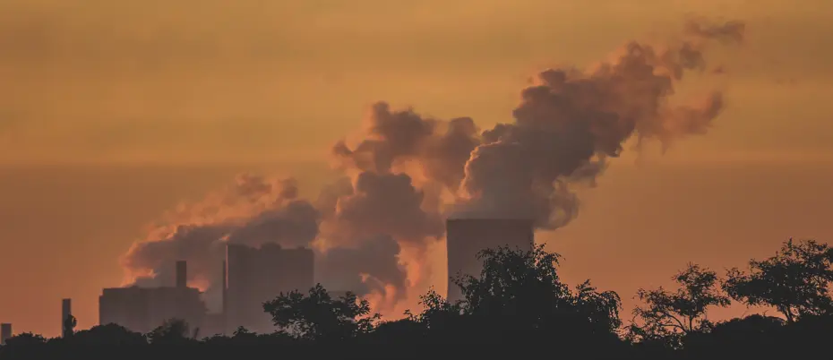 Power plants emitting pollution