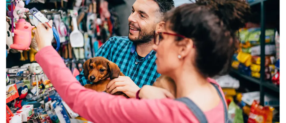 Customers shopping for their pets