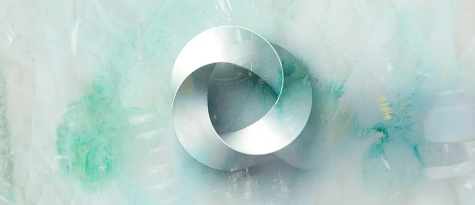 Picture of loop to represent reusing products and materials 