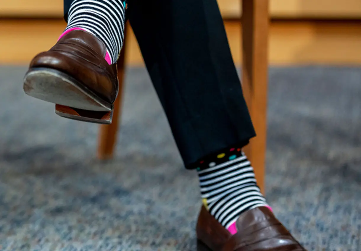 Eric Schmidt's creative socks with stripes and dots