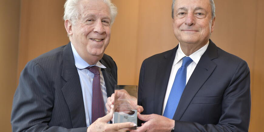 Pozen and Draghi holding MPP award. 