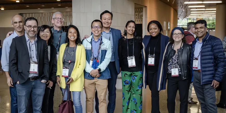 Alumni pose for a group photo at MIT Sloan Reunion 2023
