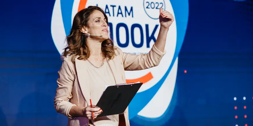 Actress Gaia Rosviar hosting the 2022 100K  Latam Competition