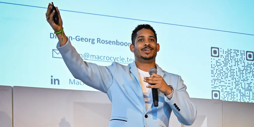 Stwart Peña Feliz speaks at MIT Sloan Reunion 2024.