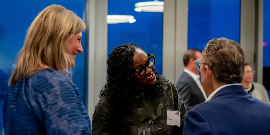 MIT Sloan community members connect at alumni event