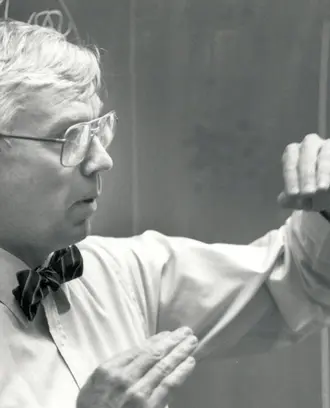Robert B. McKersie teaches at MIT on July 22, 1987. Photography: Bradford F. Herzog