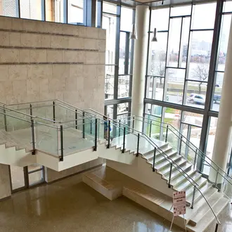 Interior shot of MIT Sloan E62 lobby.