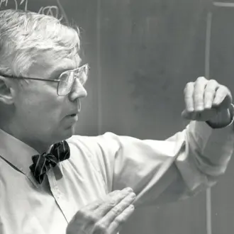 Robert B. McKersie teaches at MIT on July 22, 1987. Photography: Bradford F. Herzog
