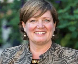 Portrait of Julie Lockner, EMBA '17