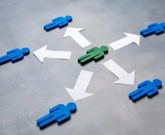 A green figure at the center surrounded by blue figures with arrows. 