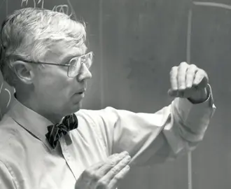 Robert B. McKersie teaches at MIT on July 22, 1987. Photography: Bradford F. Herzog