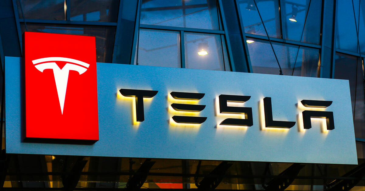 Tesla's Entry into the U.S. Auto Industry MIT Sloan