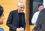Vinod Khosla greeting students at MIT